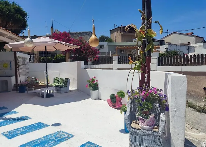 House Of Sun * Fánai